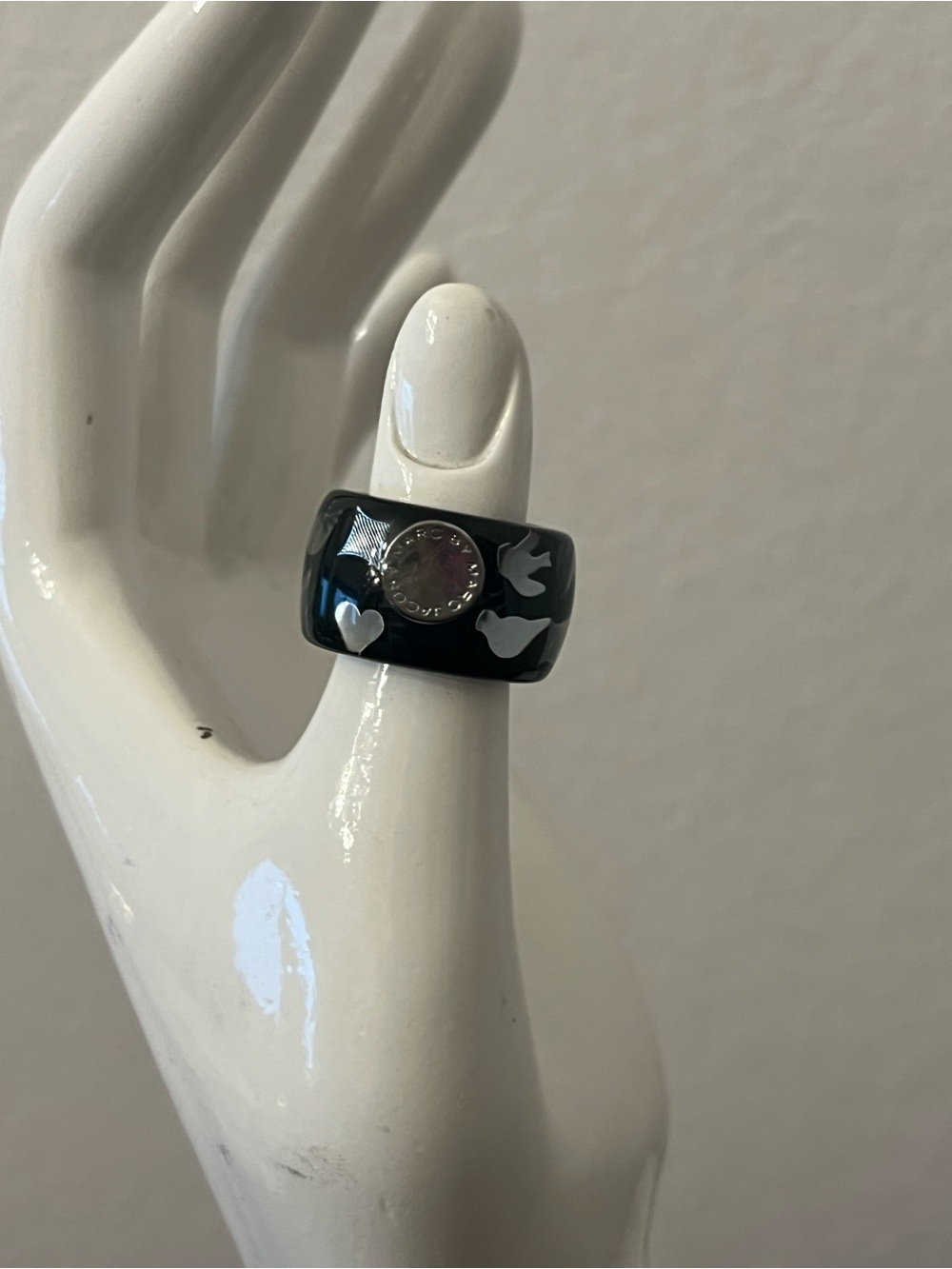 Marc Jacobs Black Resin Ring with White Heart & Dove Motifs and Silver Emblem